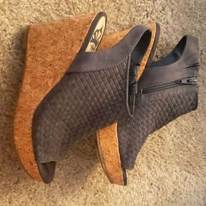 "DENIM" (Gray) Fergalicious Rasta Wedge Sandals